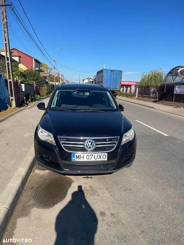 Culoarenegru Utilizat 2011 VW Tiguan SUV | 5.900 EUR (Super Preț) - Imagine 1/4