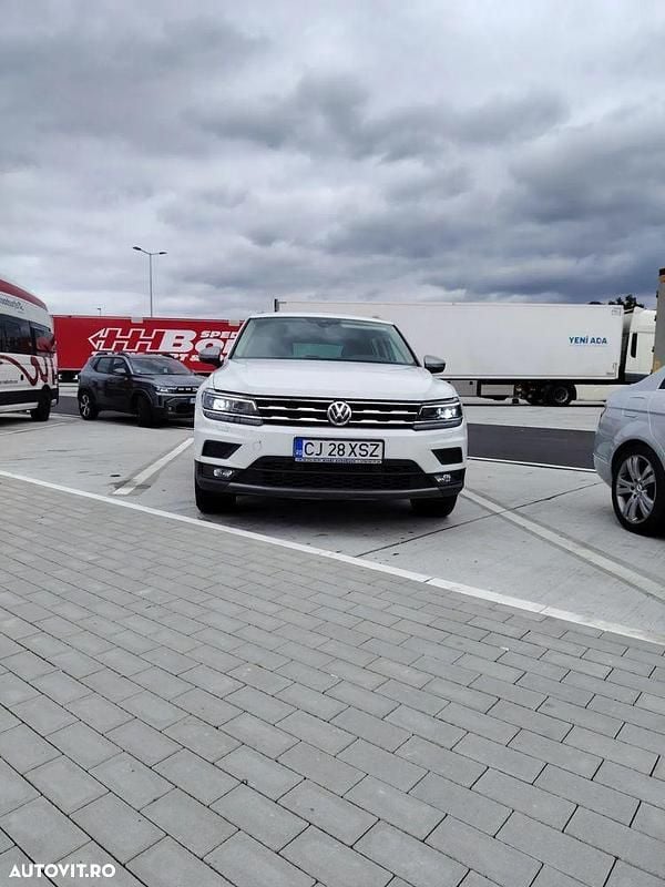 Culoarealb Utilizat 2019 VW Tiguan Allspace Comfortline SUV | 21.100 EUR (Preț OK) - Imagine 1/4