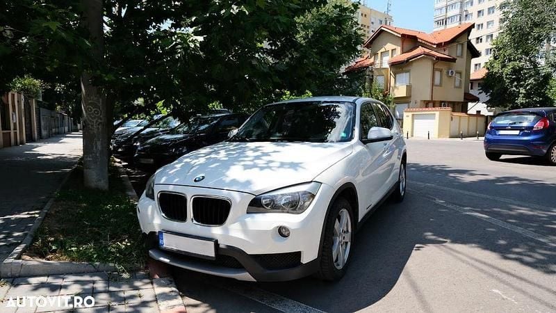 Culoarealb Utilizat 2013 BMW X1 Comfort Edition SUV | 10.250 EUR (Preț OK) - Imagine 1/4