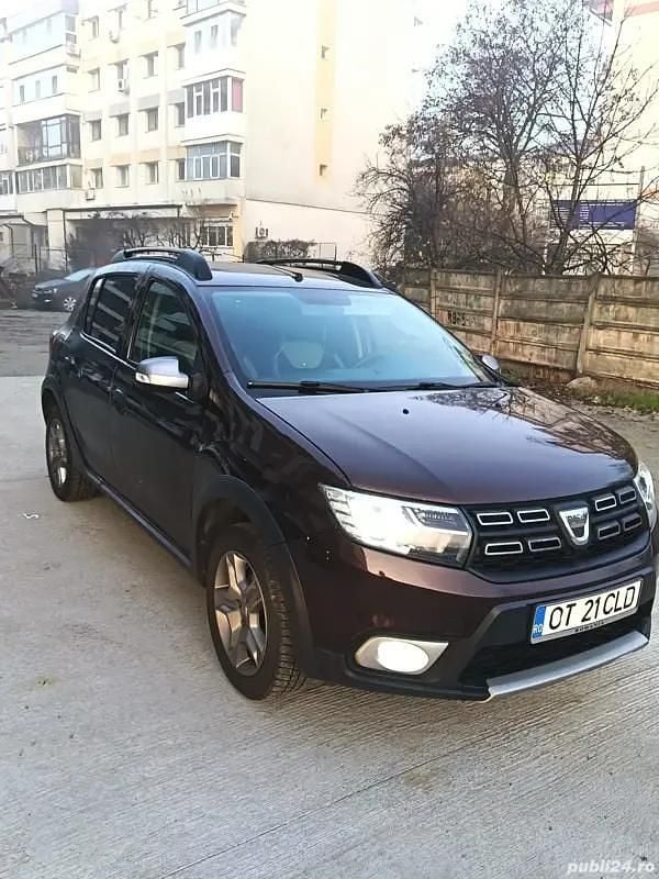 Utilizat 2017 Dacia Sandero Stepway Hatchback | 7.450 EUR (Puțin scump) - Imagine 1/4