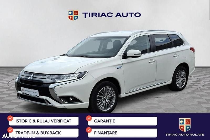Culoarealb Utilizat 2020 Mitsubishi Outlander P-HEV SUV | 23.490 EUR (Puțin scump) - Imagine 1/4