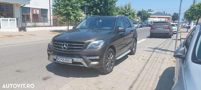 Maro Utilizat 2015 Mercedes ML250 SUV | 28.000 EUR - Imagine 1/4
