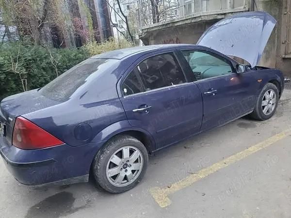 Second-hand Ford Mondeo Ghia 130 CP (95 kW) 2005 Albastru Berlinǎ