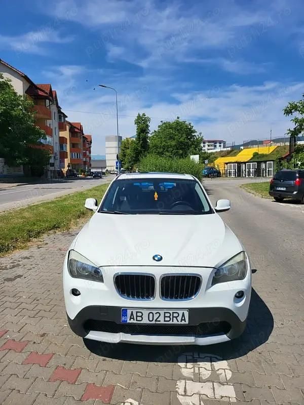 Alb Utilizat 2010 BMW X1 SUV | 8.000 EUR (Preț OK) - Imagine 1/4