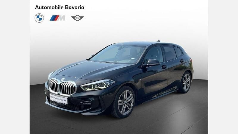 Black sapphire metallic metalizat Utilizat 2022 BMW 118 Comfort Edition Hatchback | 20.920 EUR (Preț bun) - Imagine 1/4