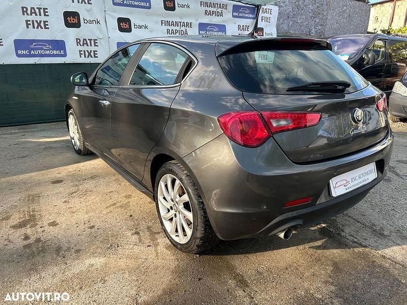 Second-hand Alfa Romeo Giulietta 105 CP (77 kW) 2012 Gri Hatchback