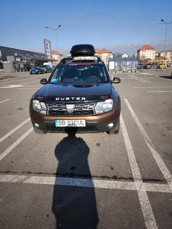 Maro Utilizat 2015 Dacia Duster SUV | 10.700 EUR (Scump) - Imagine 1/4