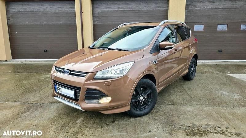 Second-hand Ford Kuga Individual 163 CP (119 kW) 2014 Culoaremaro SUV