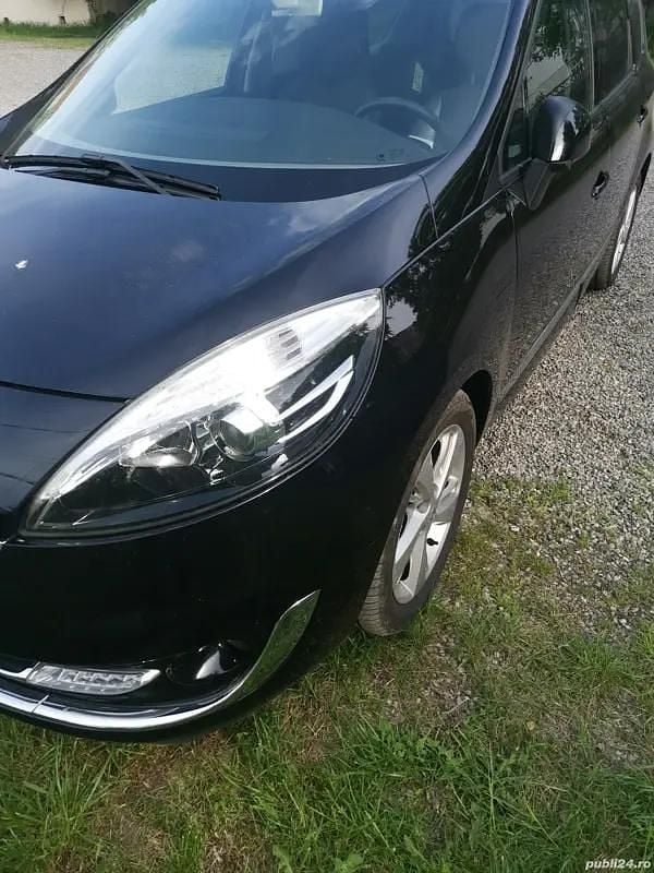 Utilizat 2012 Renault Grand Scénic III Monovolum | 5.200 EUR (Preț OK) - Imagine 1/4