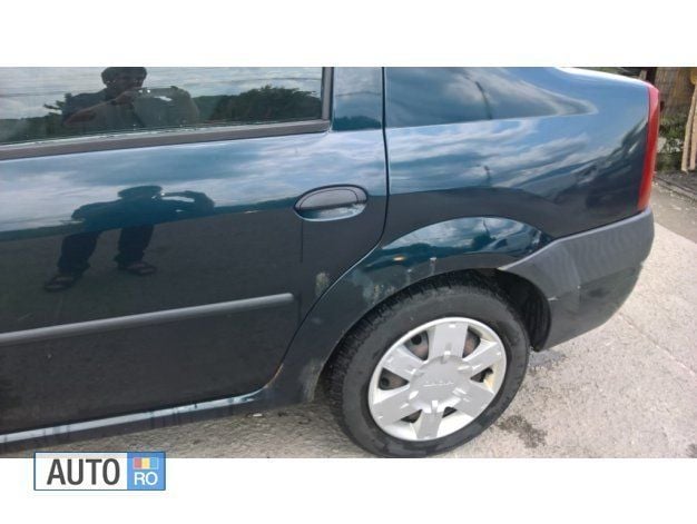 Second-hand Dacia Logan 106 CP (77 kW) 2005 Verde Berlinǎ