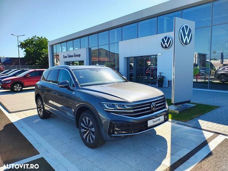 Nouă VW Touareg Elegance 231 CP (169 kW) 2025 Gri SUV
