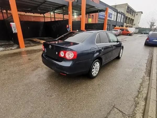 Second-hand VW Jetta 77 CP (56 kW) 2008 Berlinǎ