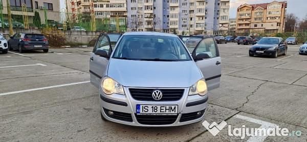 Culoareargint Utilizat 2008 VW Polo Hatchback | 2.790 EUR (Preț OK) - Imagine 1/4
