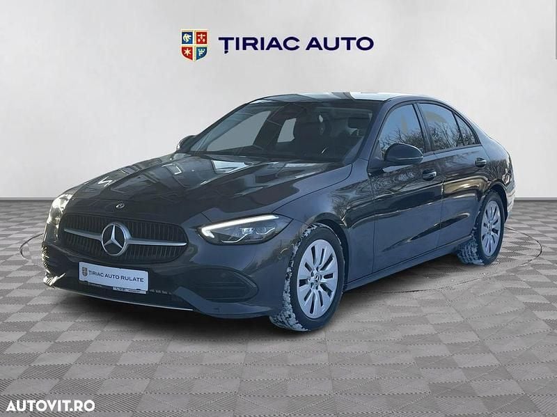 Culoarenegru Utilizat 2022 Mercedes C220 Berlinǎ | 36.500 EUR (Preț OK) - Imagine 1/4