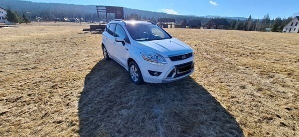 Second-hand Ford Kuga Individual 163 CP (119 kW) 2012 Alb SUV