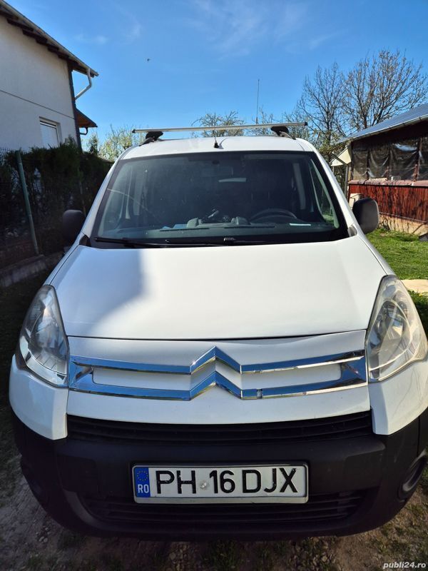 Alb Utilizat 2012 Citroën Berlingo Monovolum | 4.900 EUR - Imagine 1/4