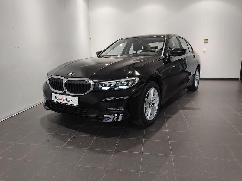 Negru metalic Utilizat 2020 BMW 320 | 25.900 EUR (Preț OK) - Imagine 1/4