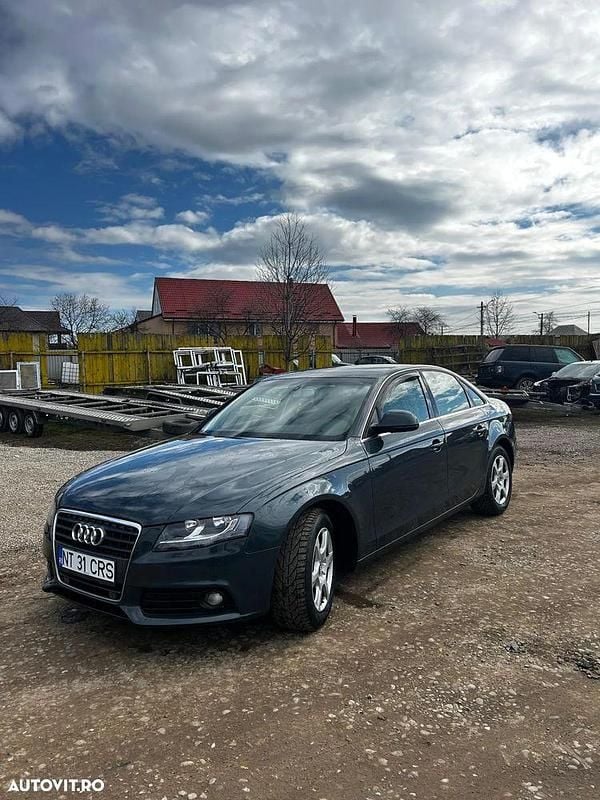 Second-hand Audi A4 160 CP (117 kW) 2009 Culoaregri Berlinǎ