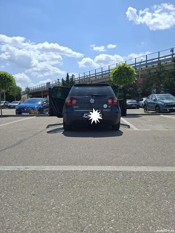 Albastru Utilizat 2009 VW Golf VI Hatchback | 3.700 EUR (Super Preț) - Imagine 1/4