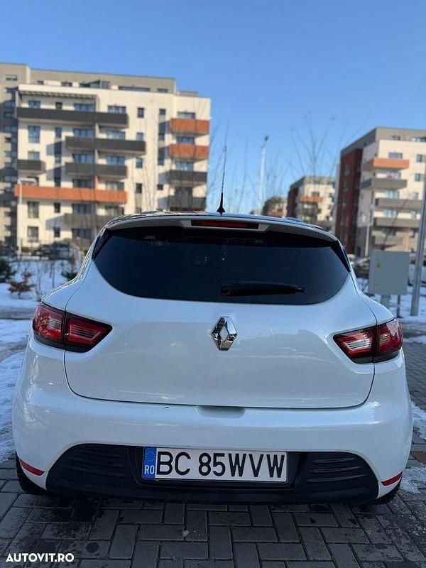 Second-hand Renault Clio IV Life 75 CP (55 kW) 2018 Culoarealb