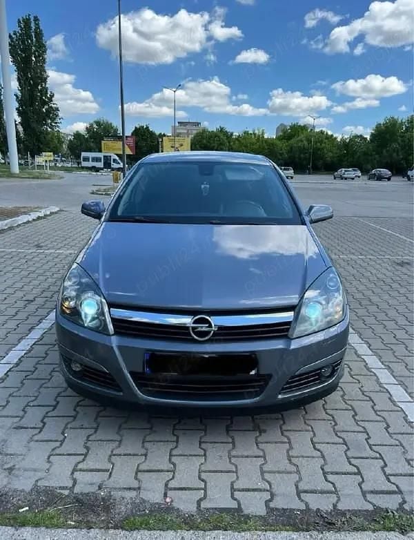 Second-hand Opel Astra 101 CP (74 kW) 2004 Coupe