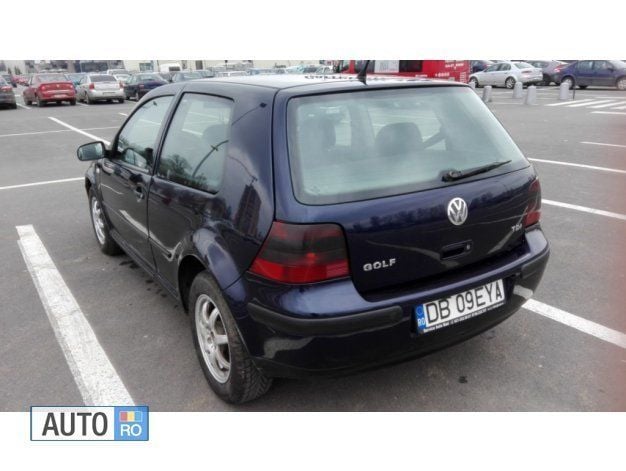 Second-hand VW Golf IV 90 CP (66 kW) 2003 Albastru Hatchback