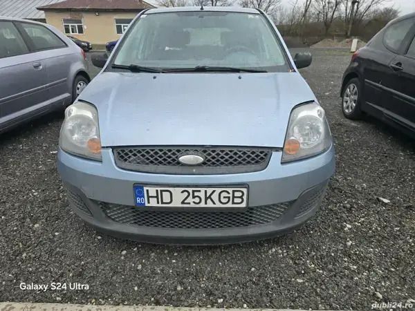Second-hand Ford Fiesta 65 CP (47 kW) 2006 Albastru Hatchback