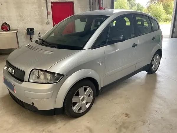 Gri Utilizat 2002 Audi A2 Hatchback | 15.500 EUR - Imagine 1/4