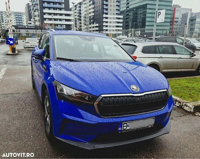 Culoarealbastru Second-hand 2022 Skoda Enyaq iV SportLine SUV | 28.700 EUR (Super Preț) - Imagine 1/4