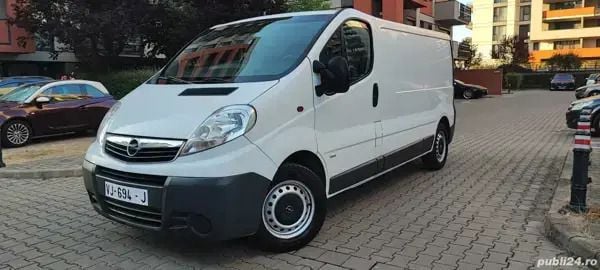 Alb Utilizat 2014 Opel Vivaro Van | 6.950 EUR (Preț OK) - Imagine 1/4