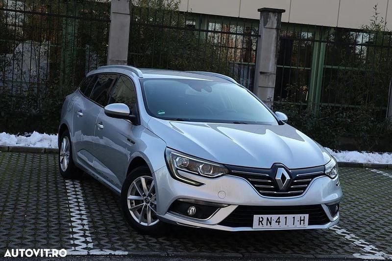 Second-hand Renault Mégane GrandTour Bose Edition 110 CP (80 kW) 2018 Culoareargint Break
