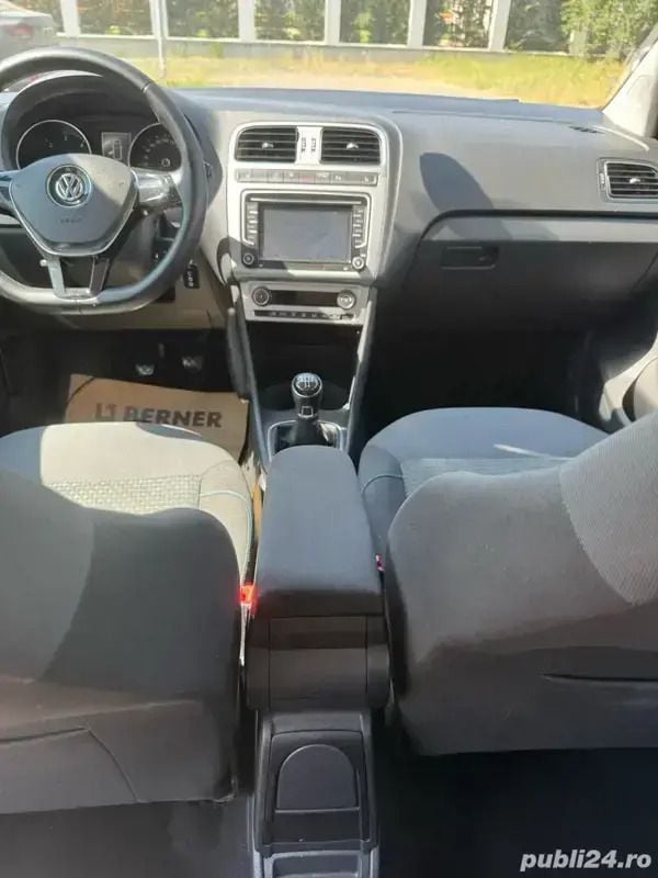 Second-hand VW Polo 90 CP (66 kW) 2016 Hatchback