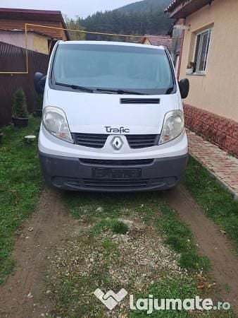 Alb Utilizat 2013 Renault Trafic Van | 5.500 EUR (Preț bun) - Imagine 1/4