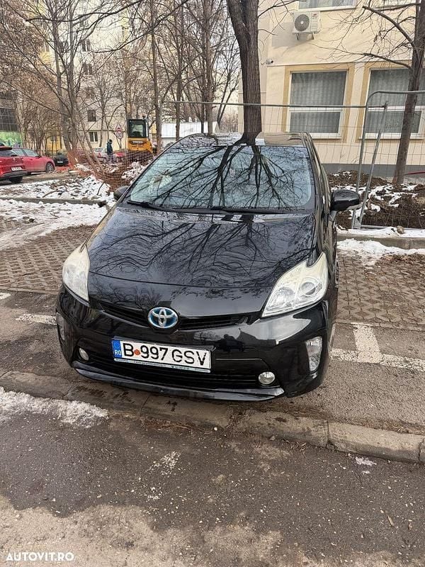 Culoarenegru Second-hand 2013 Toyota Prius Luna Hatchback | 9.000 EUR (Preț OK) - Imagine 1/4