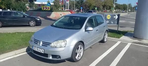 Argintiu Utilizat 2005 VW Golf V Berlinǎ | 2.450 EUR (Preț OK) - Imagine 1/4