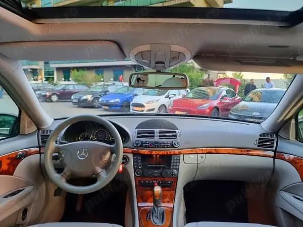 Second-hand Mercedes E240 Elegance 170 CP (125 kW) 2002 Berlinǎ