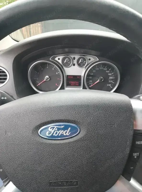 Utilizat 2011 Ford Focus Hatchback | 4.050 EUR (Preț bun) - Imagine 1/4