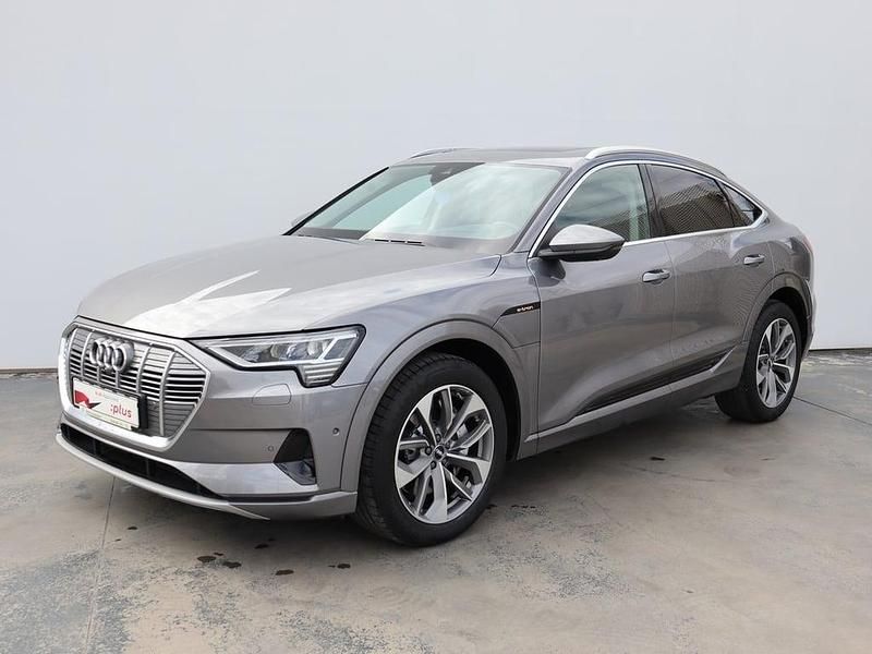 Gri inchis metalic perleffect Second-hand 2020 Audi e-tron Advanced SUV | 44.900 EUR - Imagine 1/4
