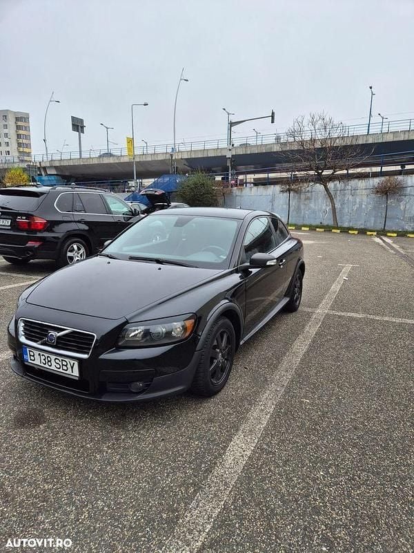 Second-hand Volvo C30 109 CP (80 kW) 2008 Culoarenegru Hatchback