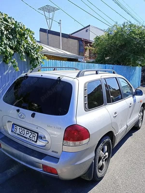 Gri Utilizat 2005 Hyundai Santa Fe SUV | 4.000 EUR - Imagine 1/4