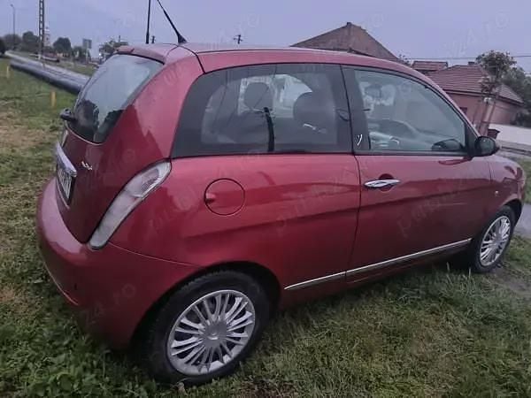 Utilizat 2006 Lancia Ypsilon Hatchback | 2.000 EUR - Imagine 1/4