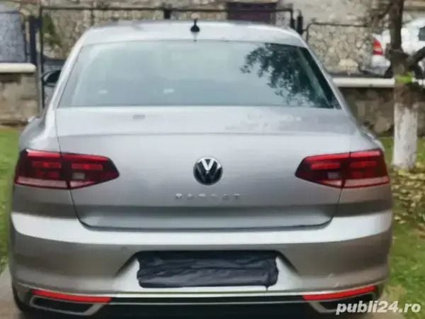 Utilizat 2022 VW Passat Berlinǎ | 23.000 EUR - Imagine 1/4