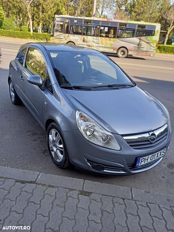 Gri Utilizat 2007 Opel Corsa Hatchback | 2.250 EUR (Preț OK) - Imagine 1/4