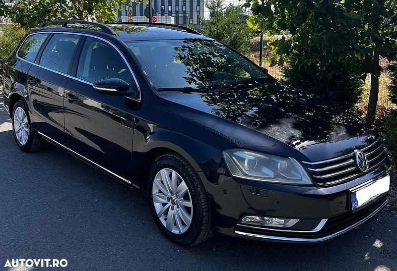 Culoarenegru Utilizat 2013 VW Passat Highline Break | 7.299 EUR (Preț bun) - Imagine 1/4
