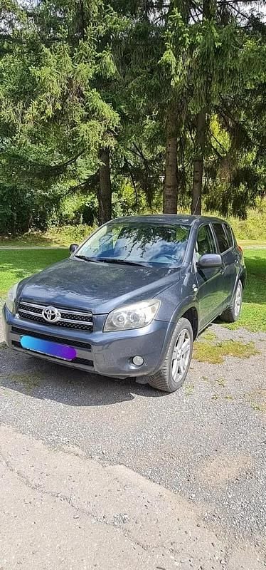 Utilizat 2006 Toyota RAV4 SUV | 3.800 EUR (Super Preț) - Imagine 1/4