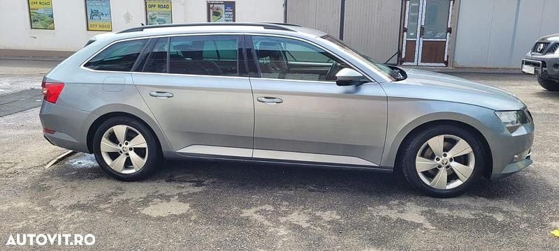 Culoareargint Utilizat 2016 Skoda Superb Ambition Break | 10.990 EUR (Preț bun) - Imagine 1/4