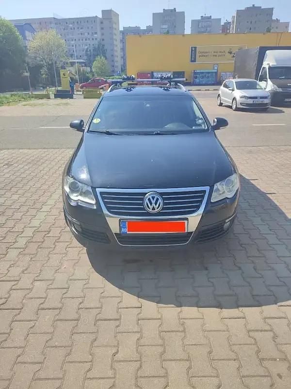 Culoarenegru Utilizat 2010 VW Passat Highline Break | 3.800 EUR (Preț OK) - Imagine 1/4
