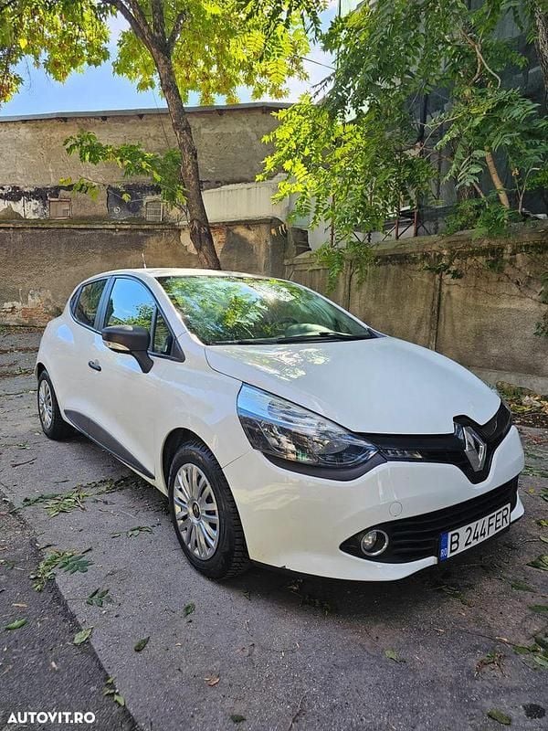 Culoarealb Utilizat 2016 Renault Clio IV Authentique | 5.800 EUR (Preț OK) - Imagine 1/4