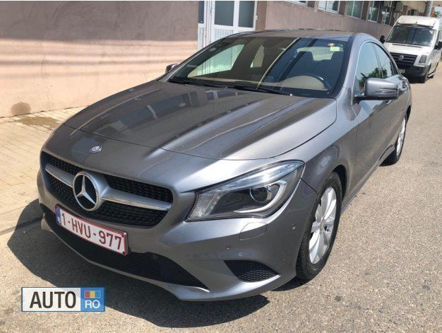 Argintiu Utilizat 2015 Mercedes CLA200 Berlinǎ | 16.450 EUR (Super Preț) - Imagine 1/4