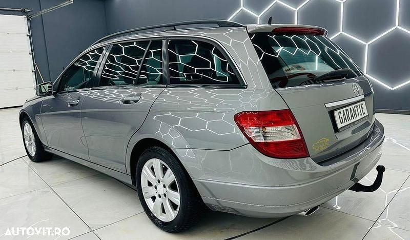 Second-hand Mercedes C200 136 CP (100 kW) 2010 Culoarenegru Break